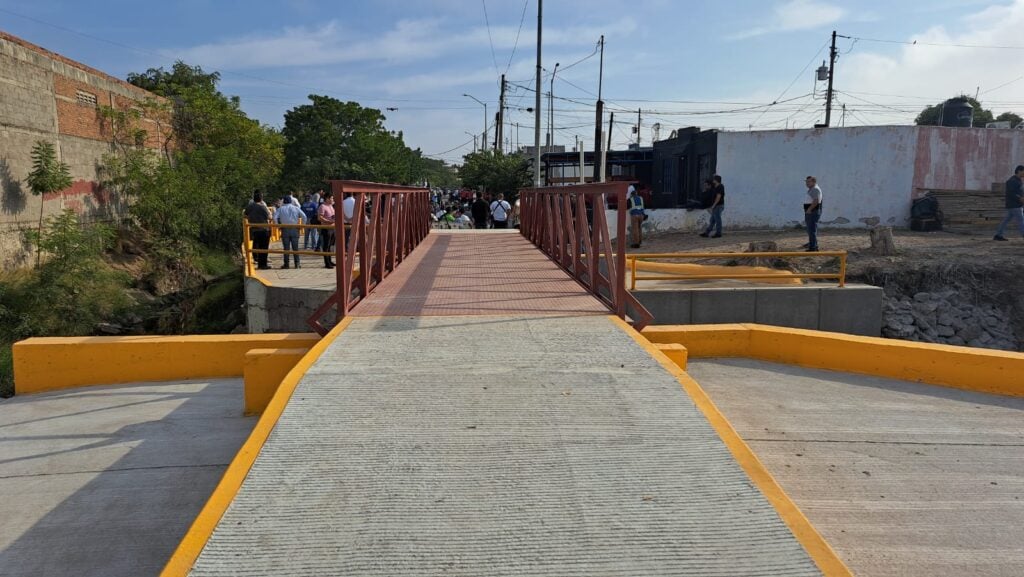 puente peatonal