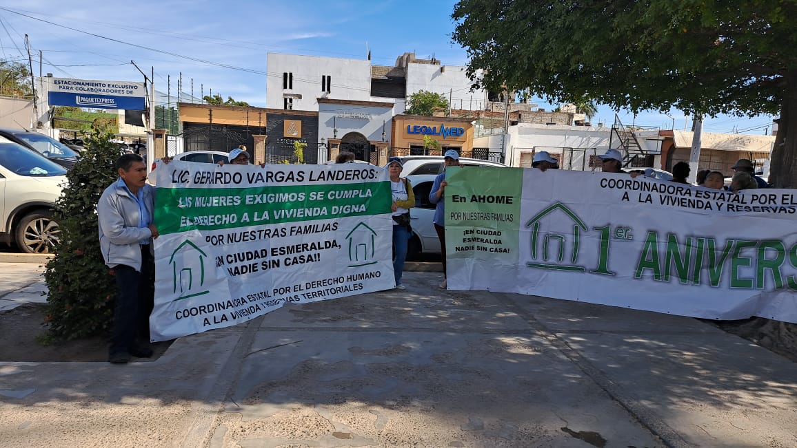 integrantes de la Coordinadora Estatal por el Derecho Humano a la Vivienda