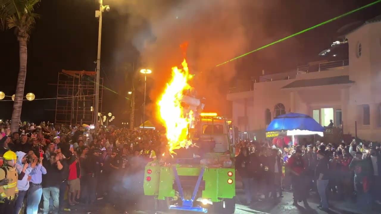 Quema del Mal Humor en el Carnaval de Mazatlán 2023