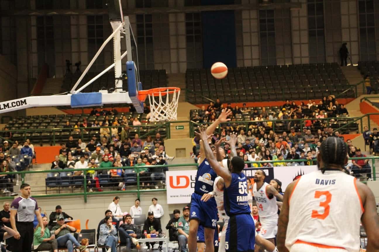 Juego entre Pioneros de Los Mochis y Halcones de Ciudad Obregón este miércoles 27 de marzo de 2024 en la Liga Cibacopa