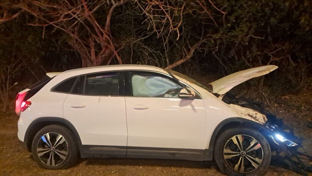 Así quedó la camioneta tras el accidente