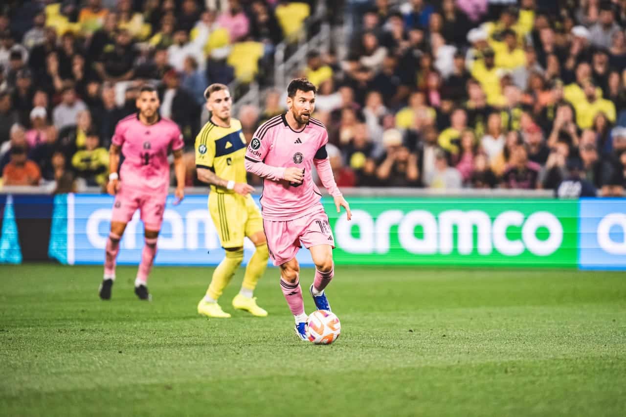 Lionel Messi durante el juego entre Inter de Miami y Nashville FC dentro de los Octavos de Final de Ida de la Concachampions League