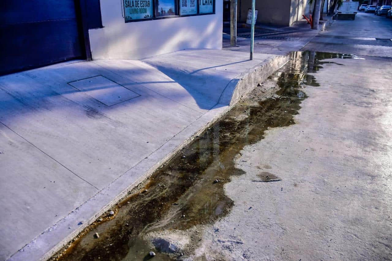 Descargas incidentales de aguas residuales hacia la playa Olas Altas