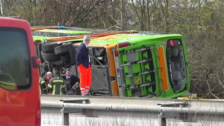 Accidente vial en Alemania deja cinco víctimas mortales y varios heridos