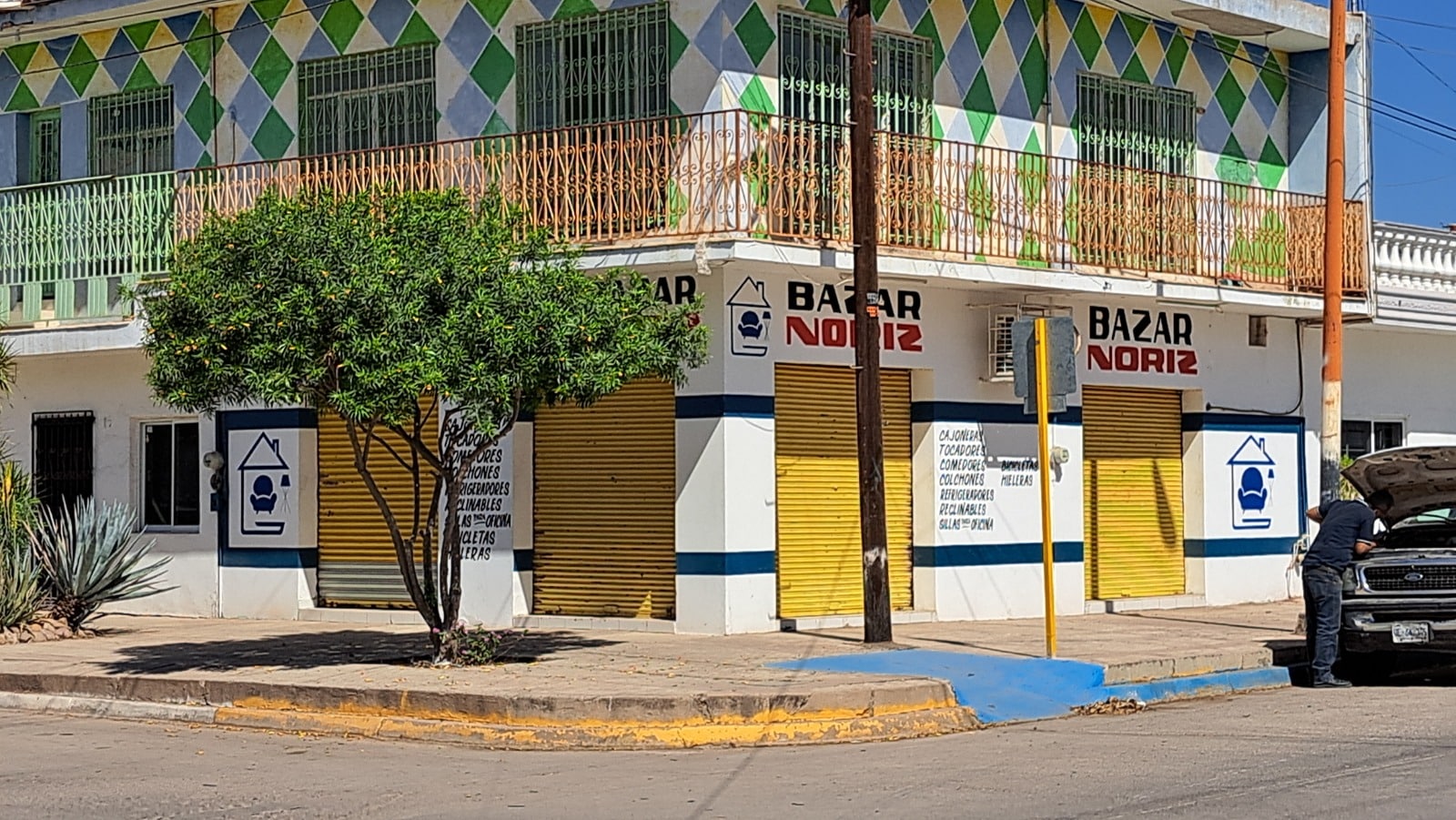 Algunas empresas ya no soportan la carga que se les ha aplicado, principalmente las micro y se está dando el cierre.