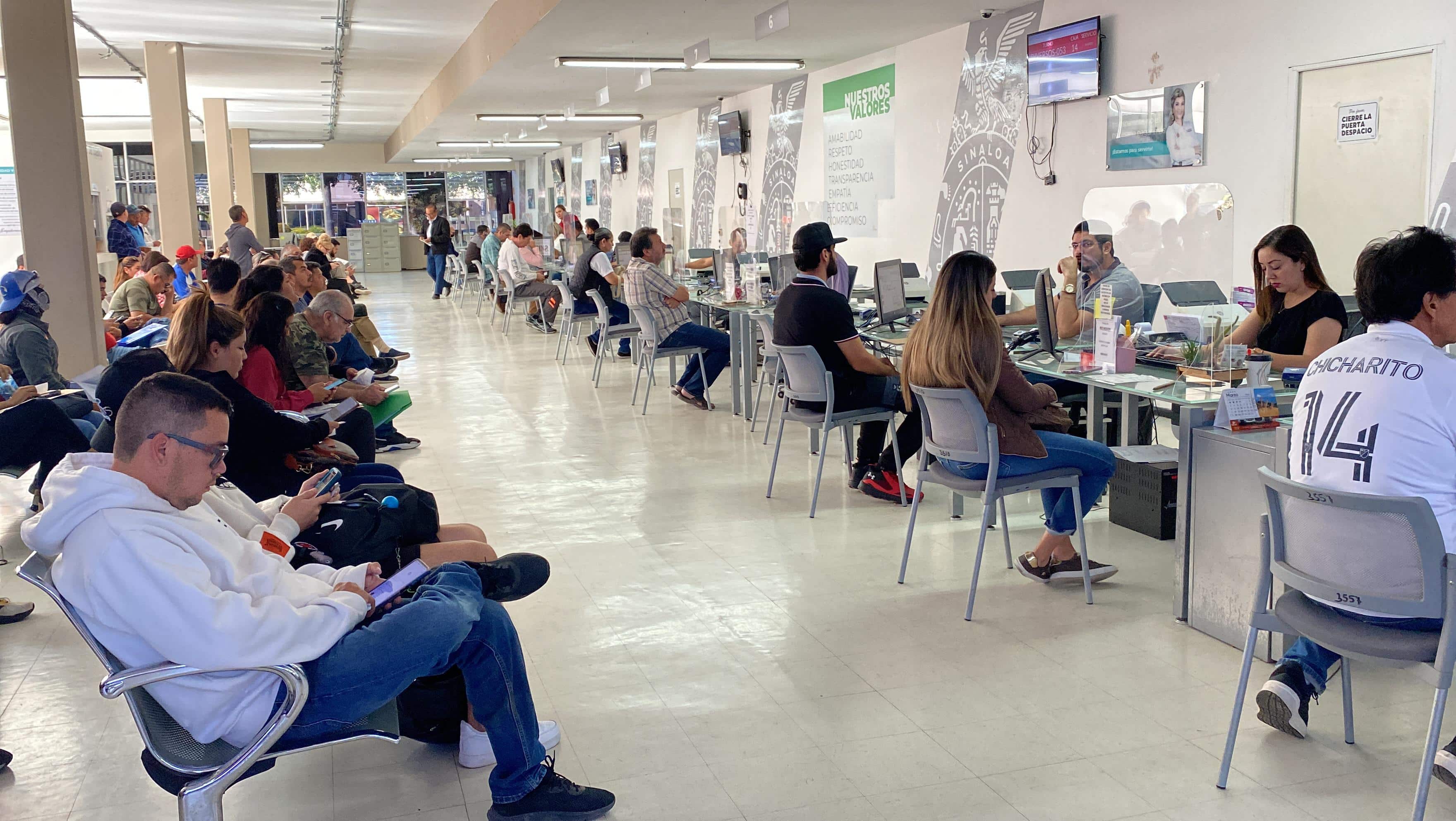 Así lucen las oficinas de Recaudación de Rentas en Los Mochis.