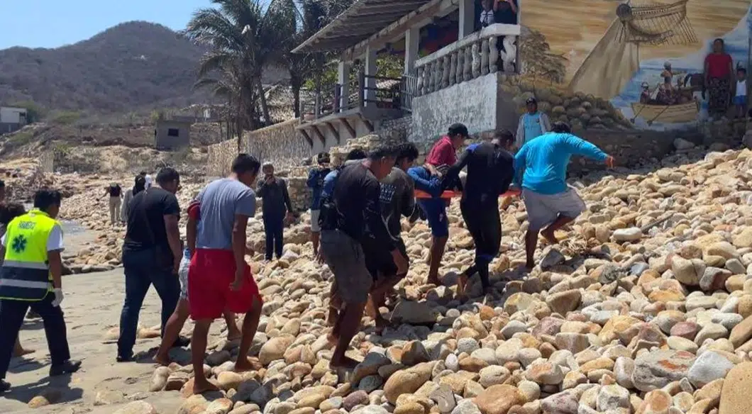 Pescador sufre ataque de tiburón en playa de Oaxaca