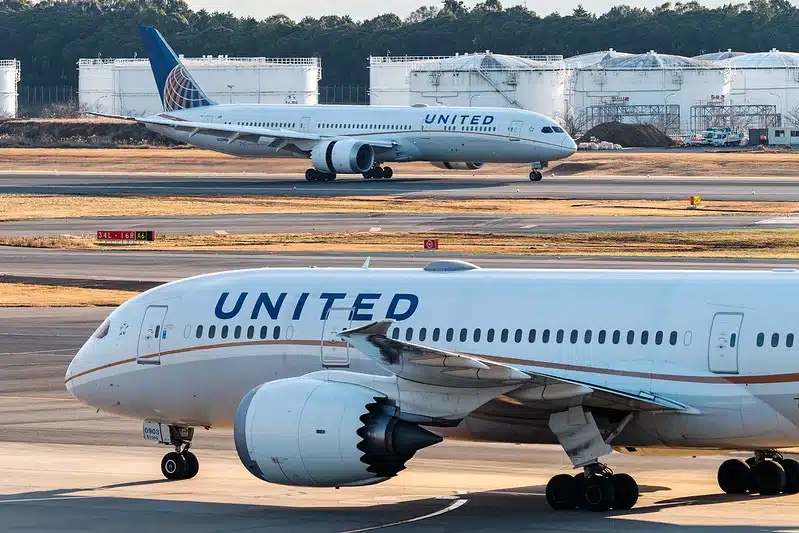 Avión de United Airlines se sale de la pista en Houston