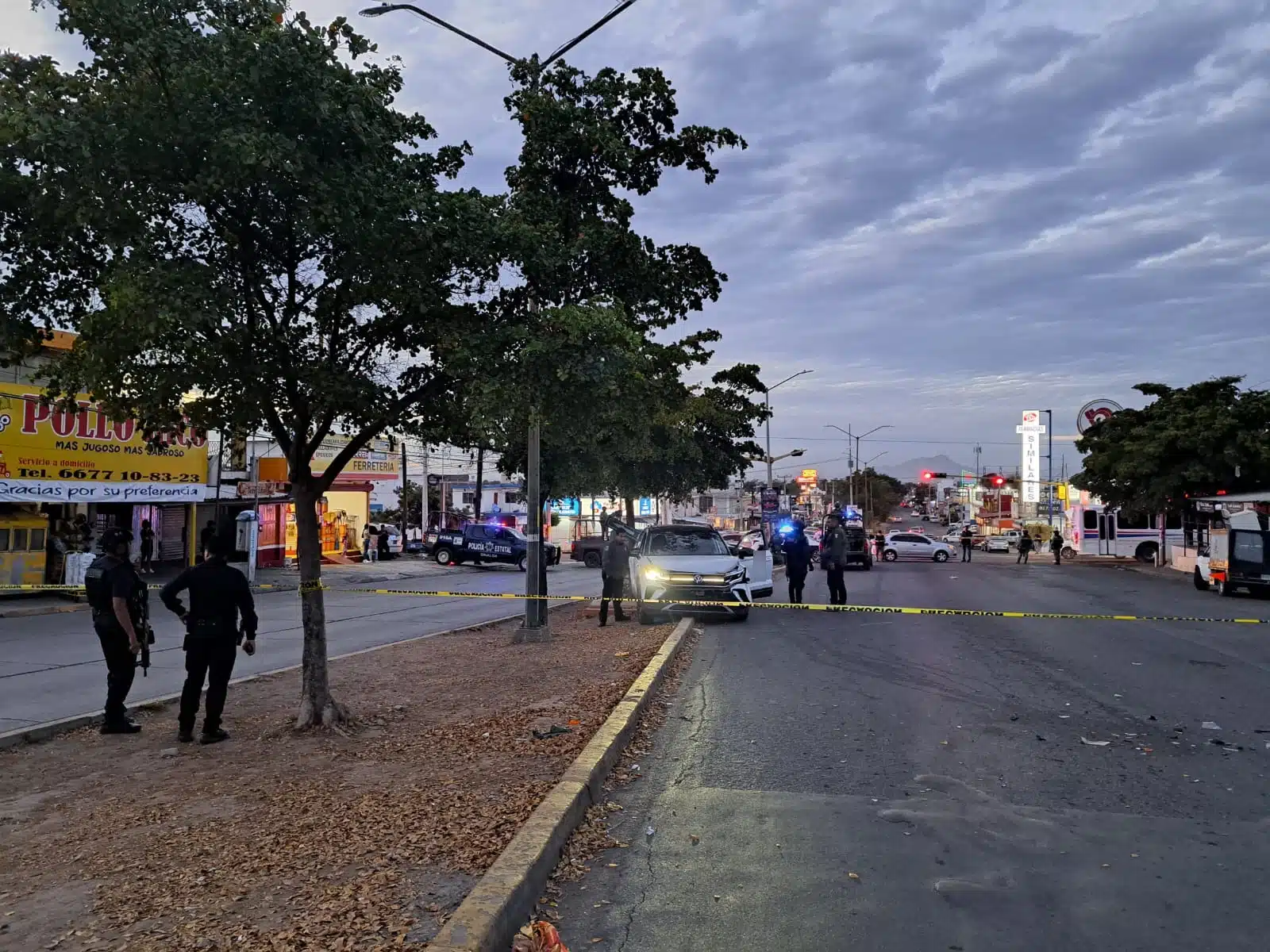 Camioneta en la que hirieron de bala a un hombre en Culiacán