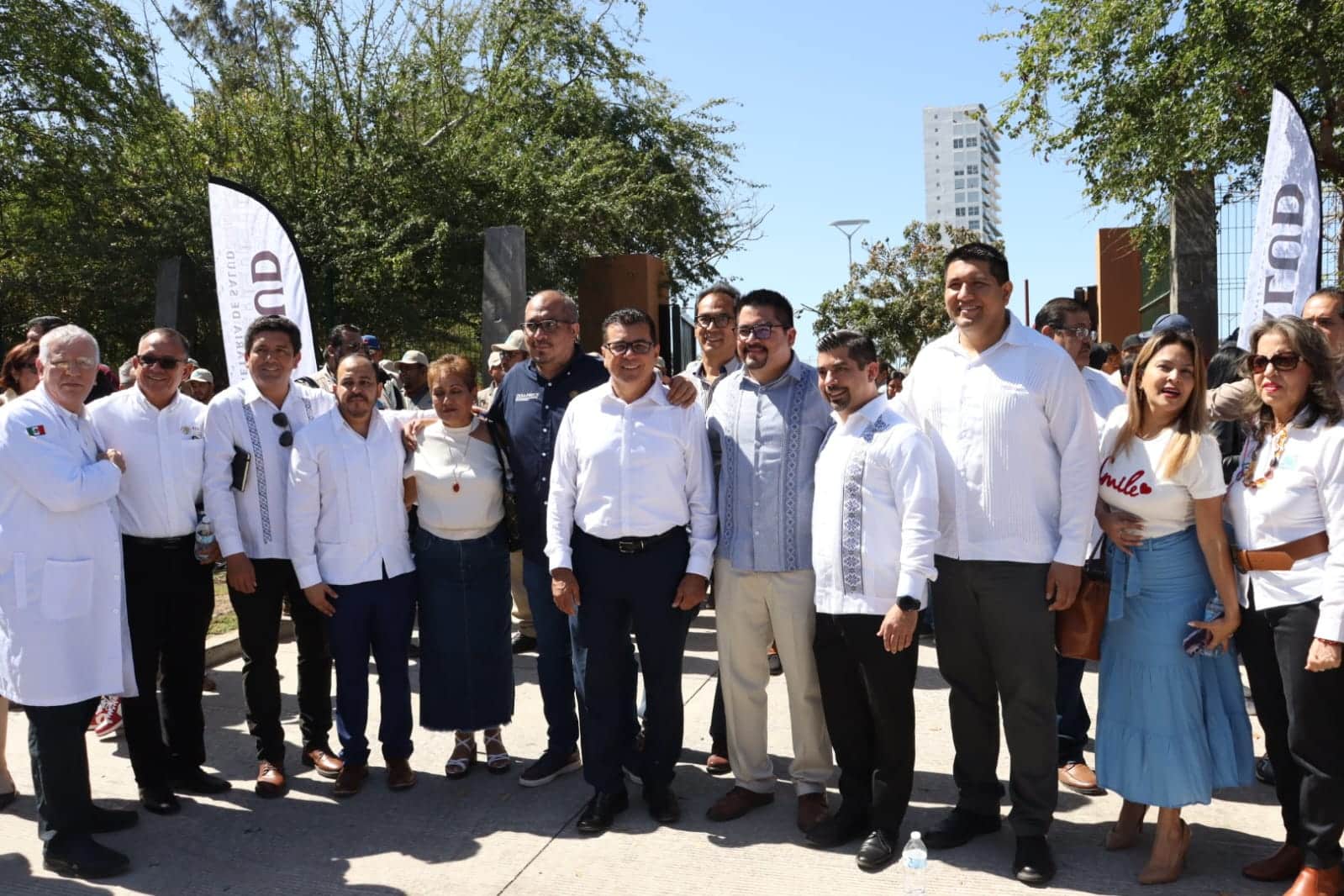 Banderazo de la Primera Jornada Nacional de Lucha contra el Dengue en Mazatlán