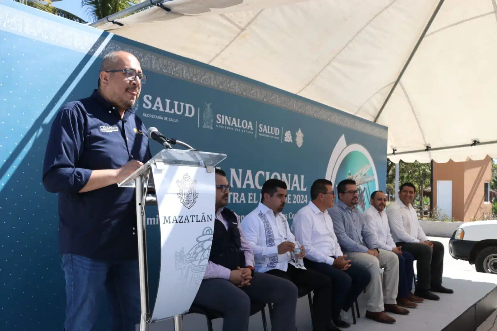 Banderazo de la Primera Jornada Nacional de Lucha contra el Dengue en Mazatlán