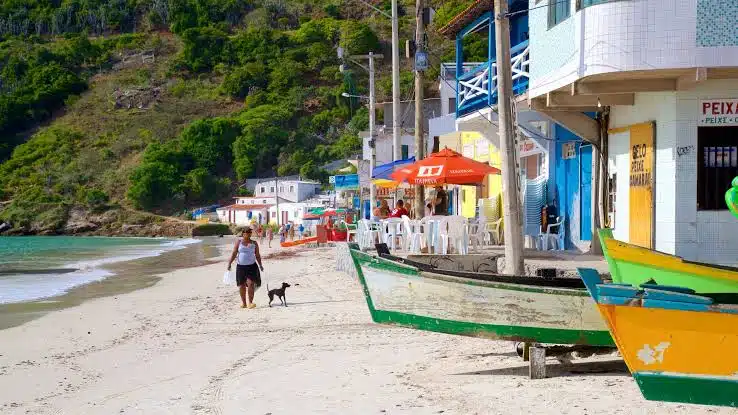 Brasil cierra playa fluvial por ataque de pirañas contra 15 turistas