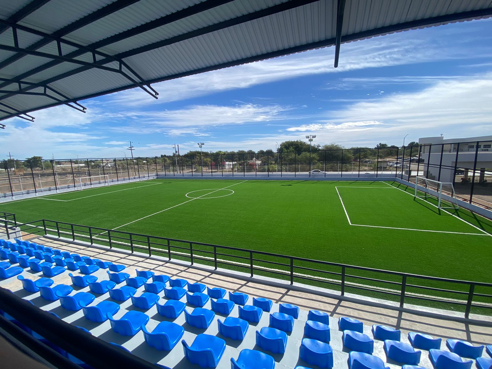Cancha de futbol del complejo Ahumada