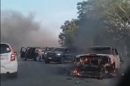 Camionetas quemadas