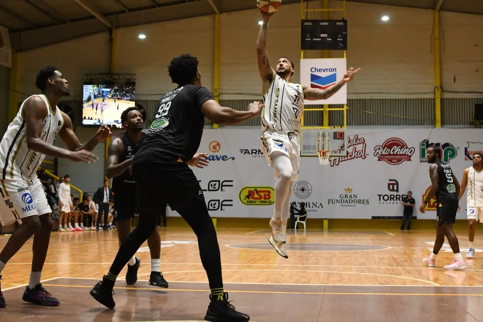 Rayos de Hermosillo le pega por partida doble a Frayles y se queda con la serie