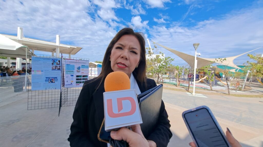 Conzuelo Gutiérrez, encargada del despacho de la Secretaría de las Mujeres (Semujeres), en entrevista con Línea Directa en Culiacán