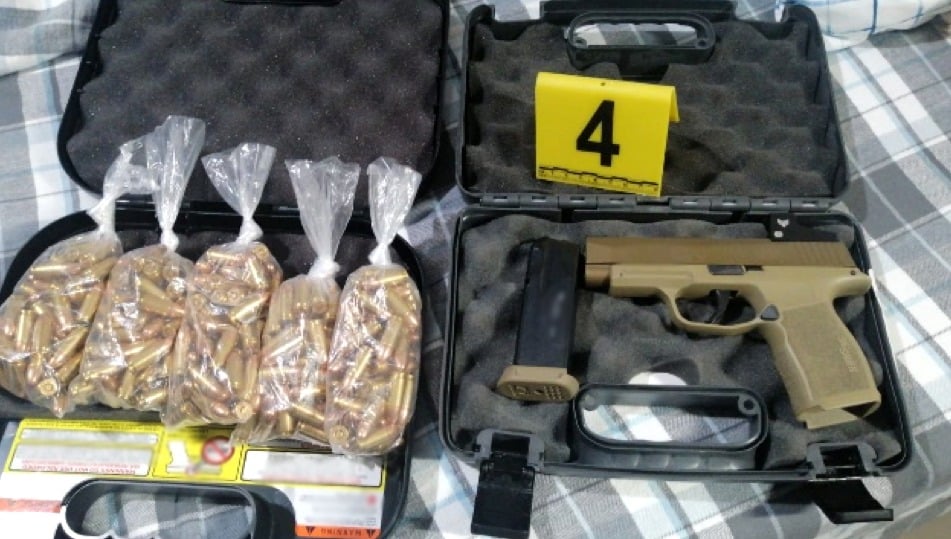 Armas y sustancias ilícitas decomisadas por la FGR./ Foto: Cortesía
