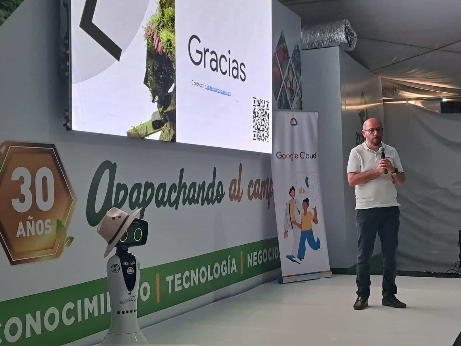 Gerente de Práctica de Datos, Análisis y Aprendizaje Automático de Google Cloud en México, David Ruiz.