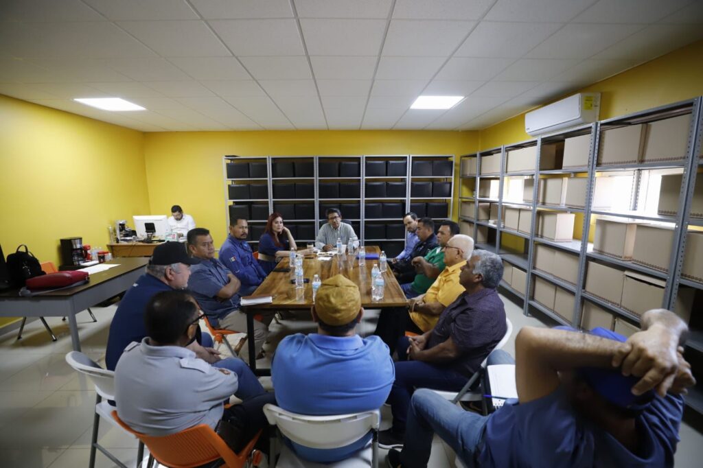 Reunión Secretaría de Pesca con Municipio y cooperativas