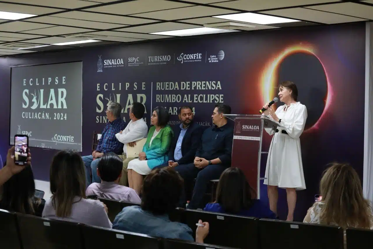 Preparan Confíe y Sepyc a docentes para observar el eclipse solar en Sinaloa
