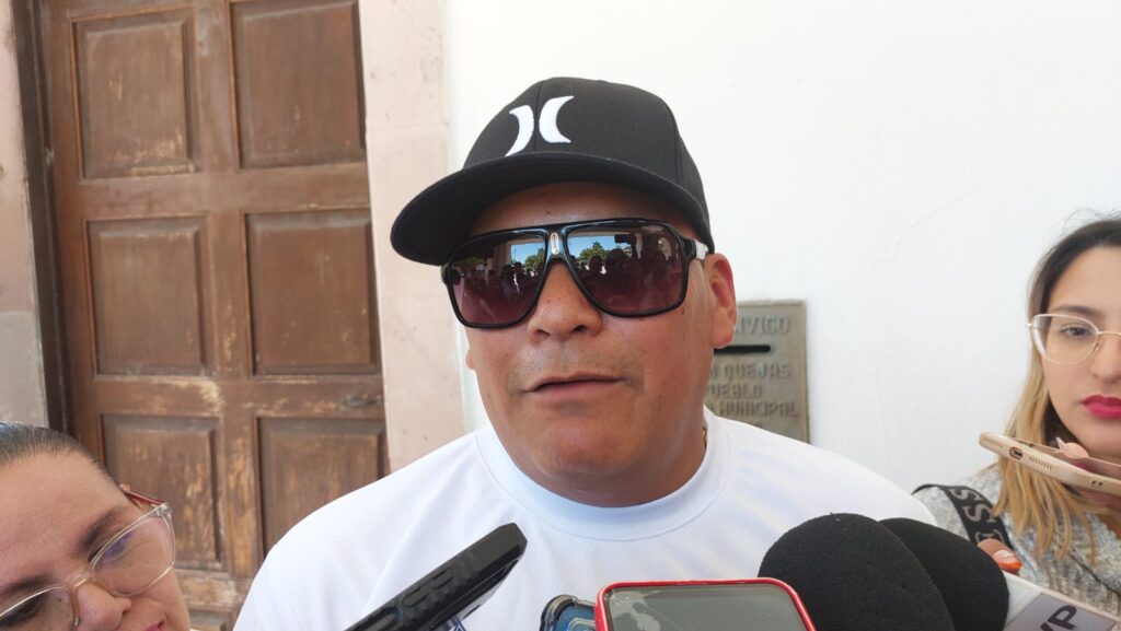 El coordinador de la Policía Acuática, Gustavo Espinosa Bastidas