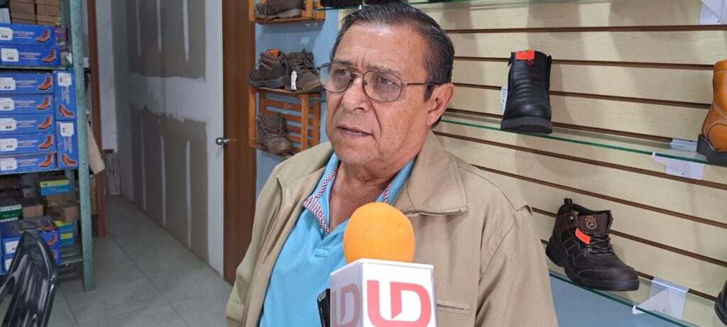 El presidente del mercado municipal de Eldorado, Pablo Sánchez Chávez