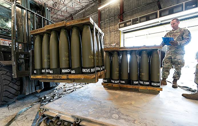 Estados Unidos dará 300 millones en armas a Ucrania, pese a crisis económica