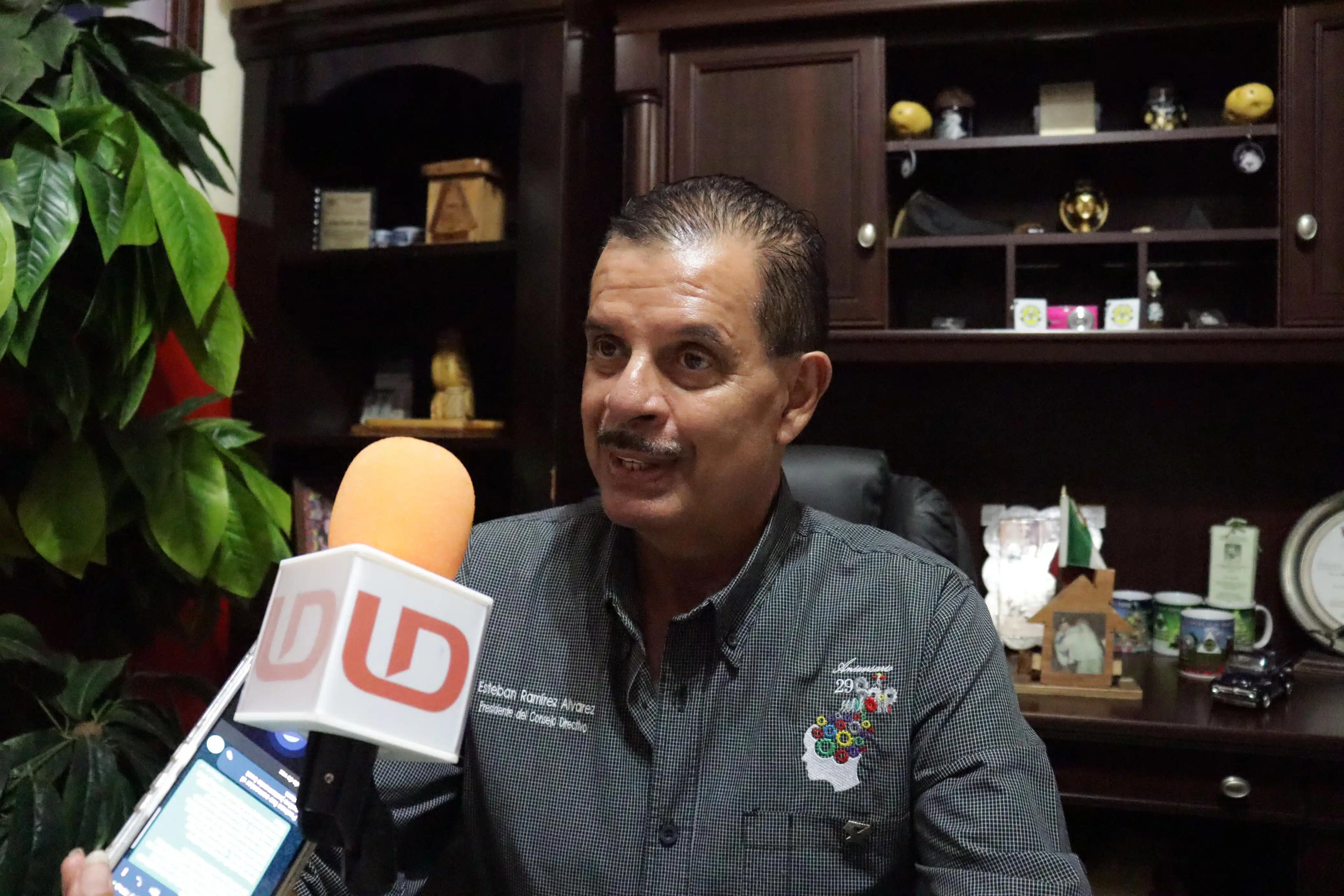 Esteban Ramírez Álvarez en entrevista con Línea Directa en Los Mochis