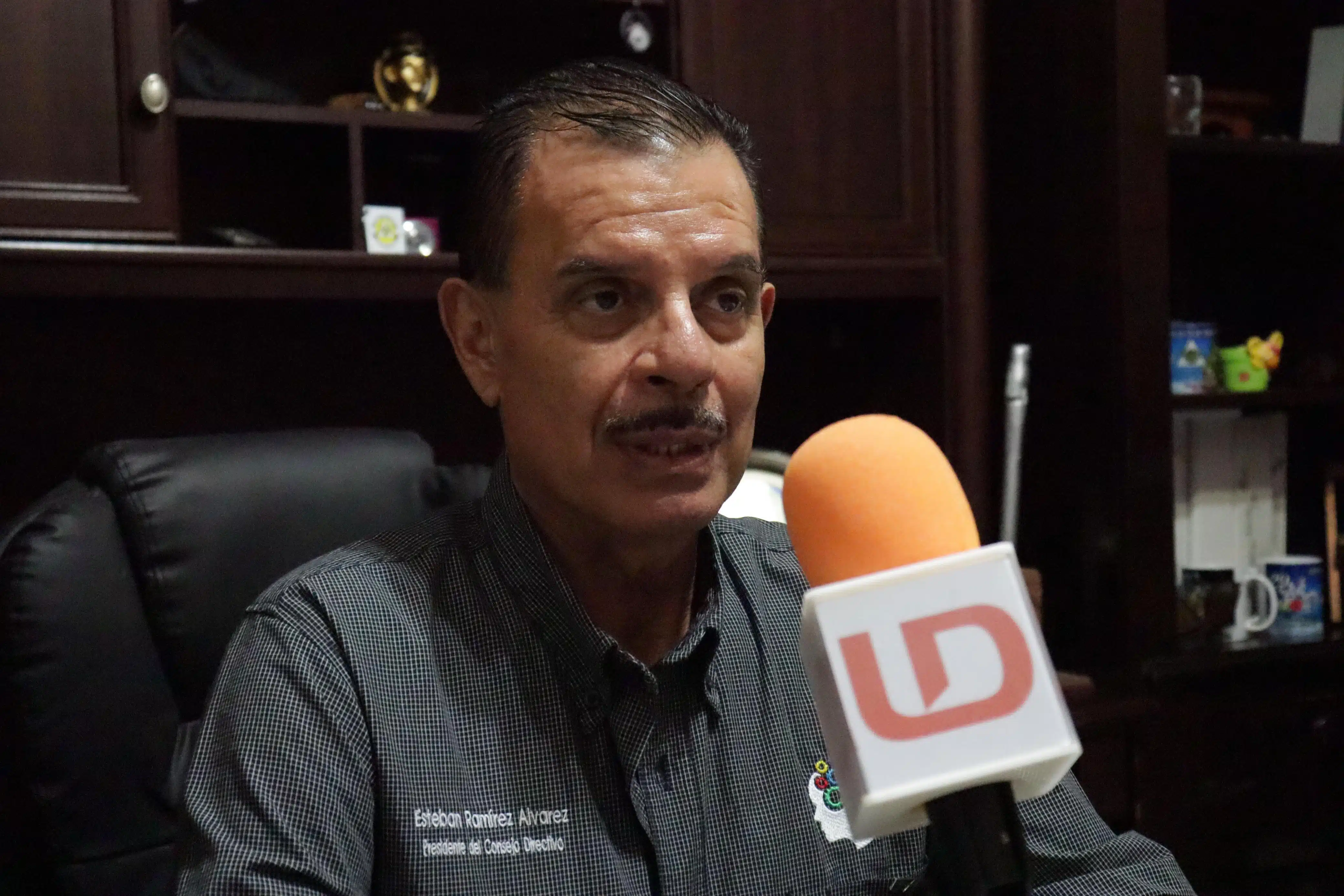 Esteban Ramírez Álvarez en entrevista con Línea Directa en Los Mochis