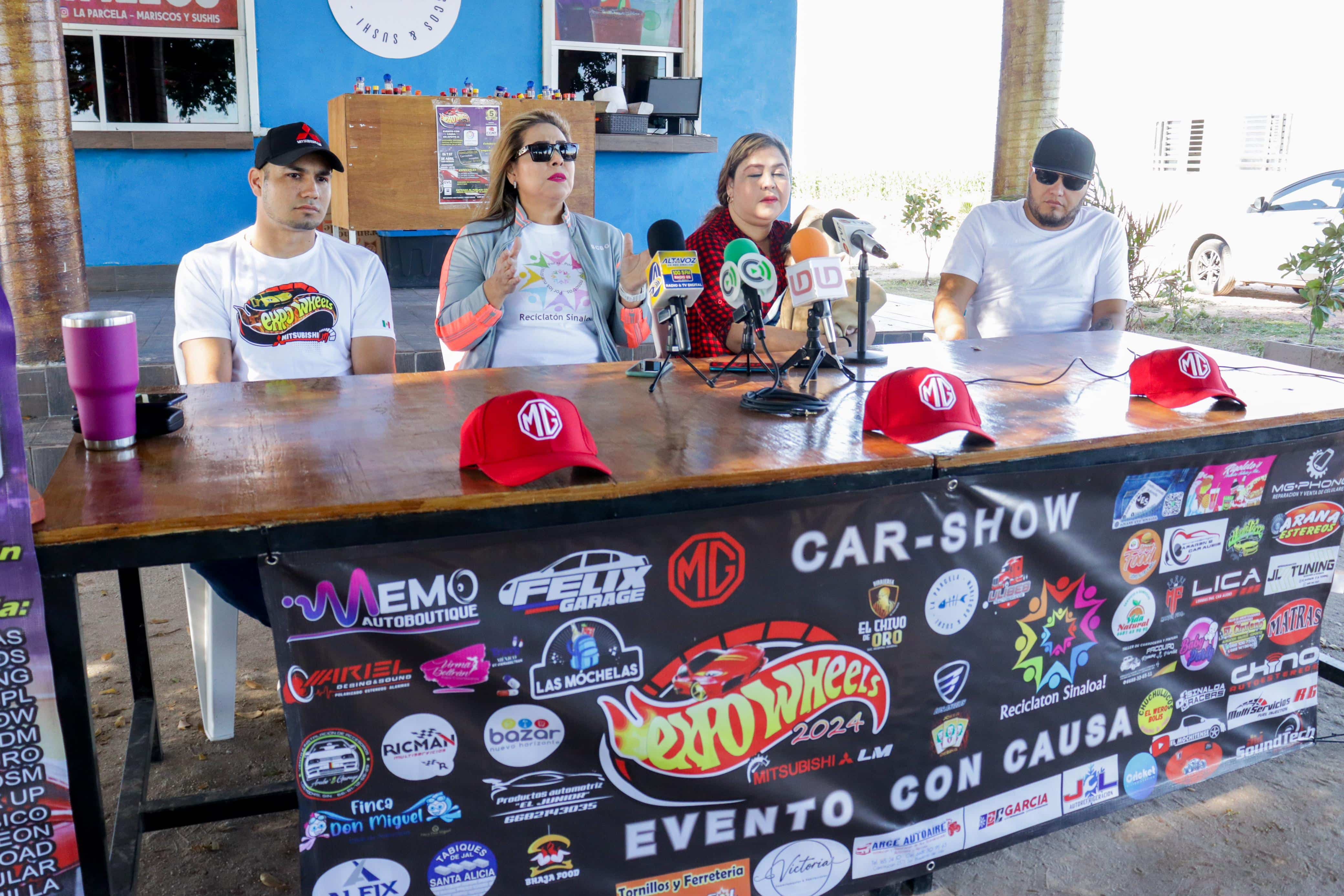 Rueda de prensa para invitar a Expo Wheels