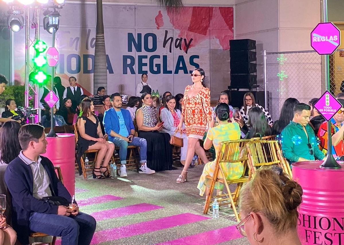 Pasarela del Fashion Fest de Liverpool Marina