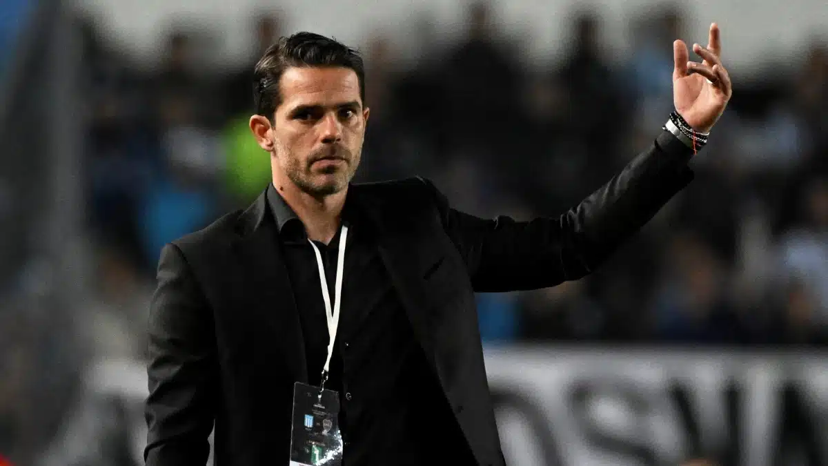 Fernando Gago vivirá sus primeros clásicos en México.