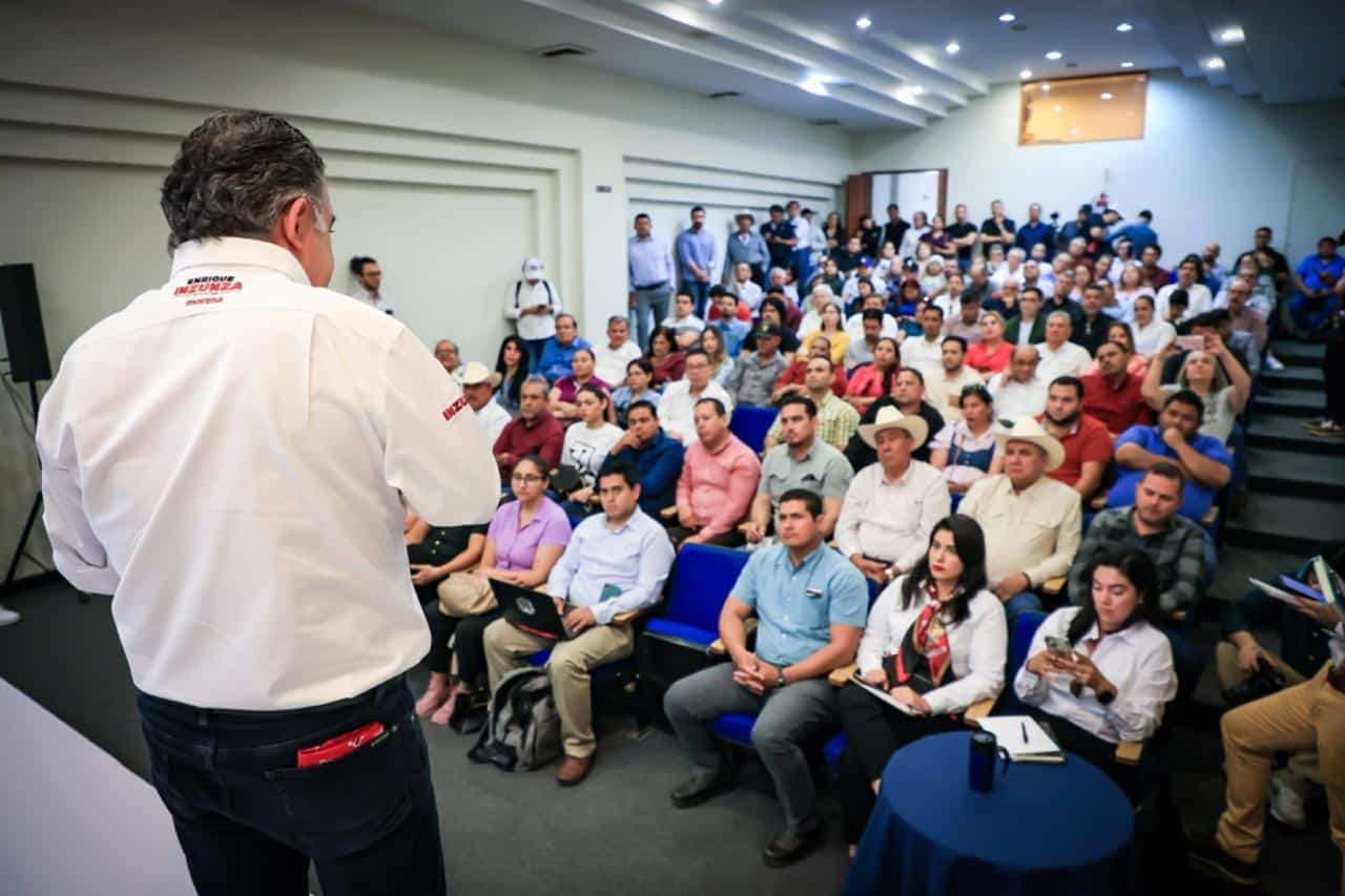 La candidato a Senador por Morena Enrique Inzunza presente en el foro “Diálogo sobre la Crisis Hídrica en Sinaloa”