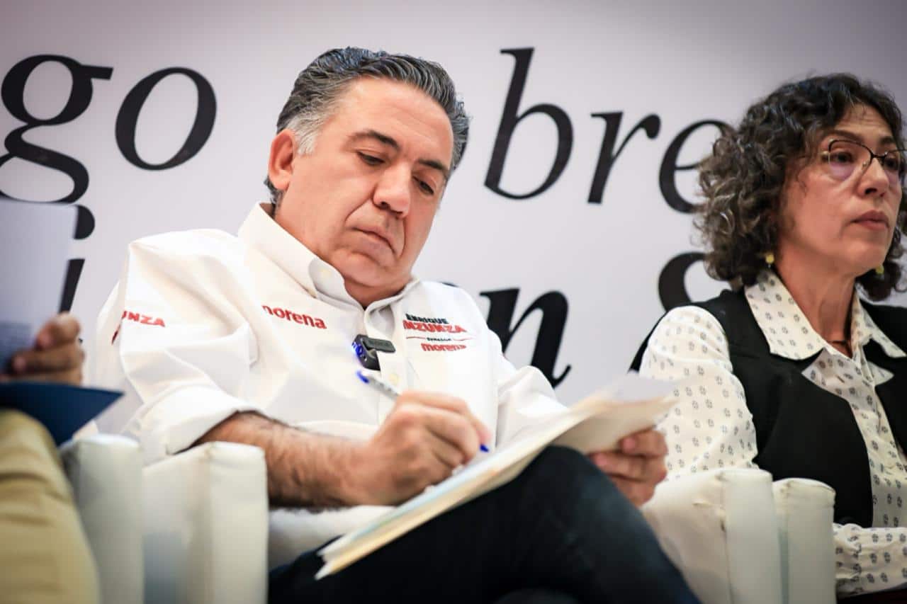 La candidato a Senador por Morena Enrique Inzunza presente en el foro “Diálogo sobre la Crisis Hídrica en Sinaloa”