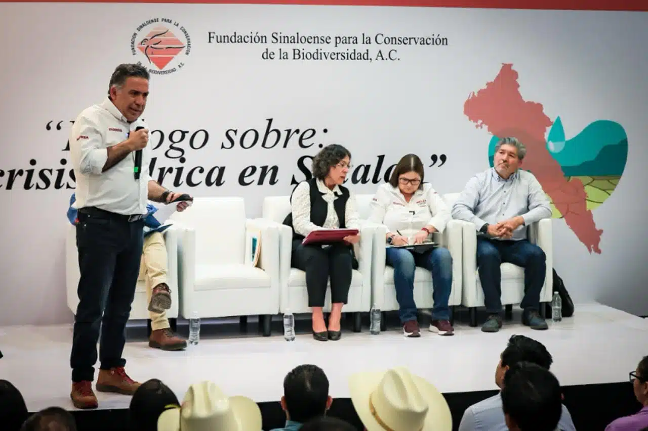 Los candidatos al Senado por Morena, Imelda Castro y Enrique Inzunza, presentes en el foro “Diálogo sobre la Crisis Hídrica en Sinaloa”