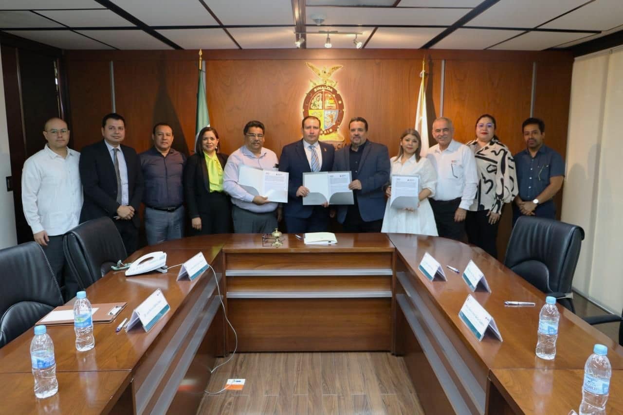 IEES y STJ firman convenio