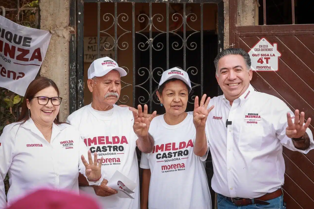 Imelda Castro y Enrique Inzunza junto a 2 personas en su campaña como candidatos al Senado por Morena en Sinaloa