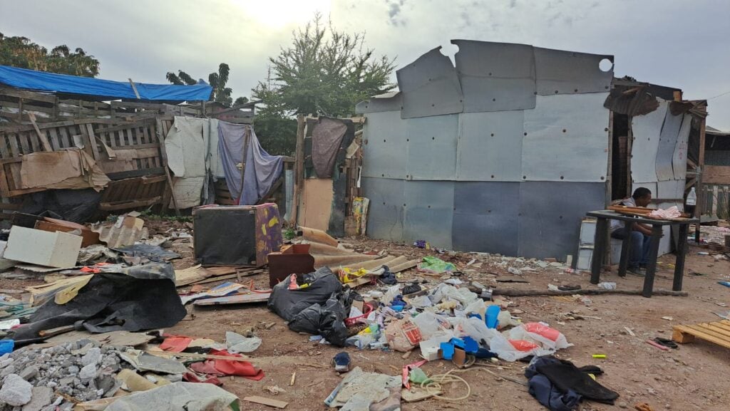 Demolición de las casas de Invasión Bugambilias La Esperanza en Mazatlán