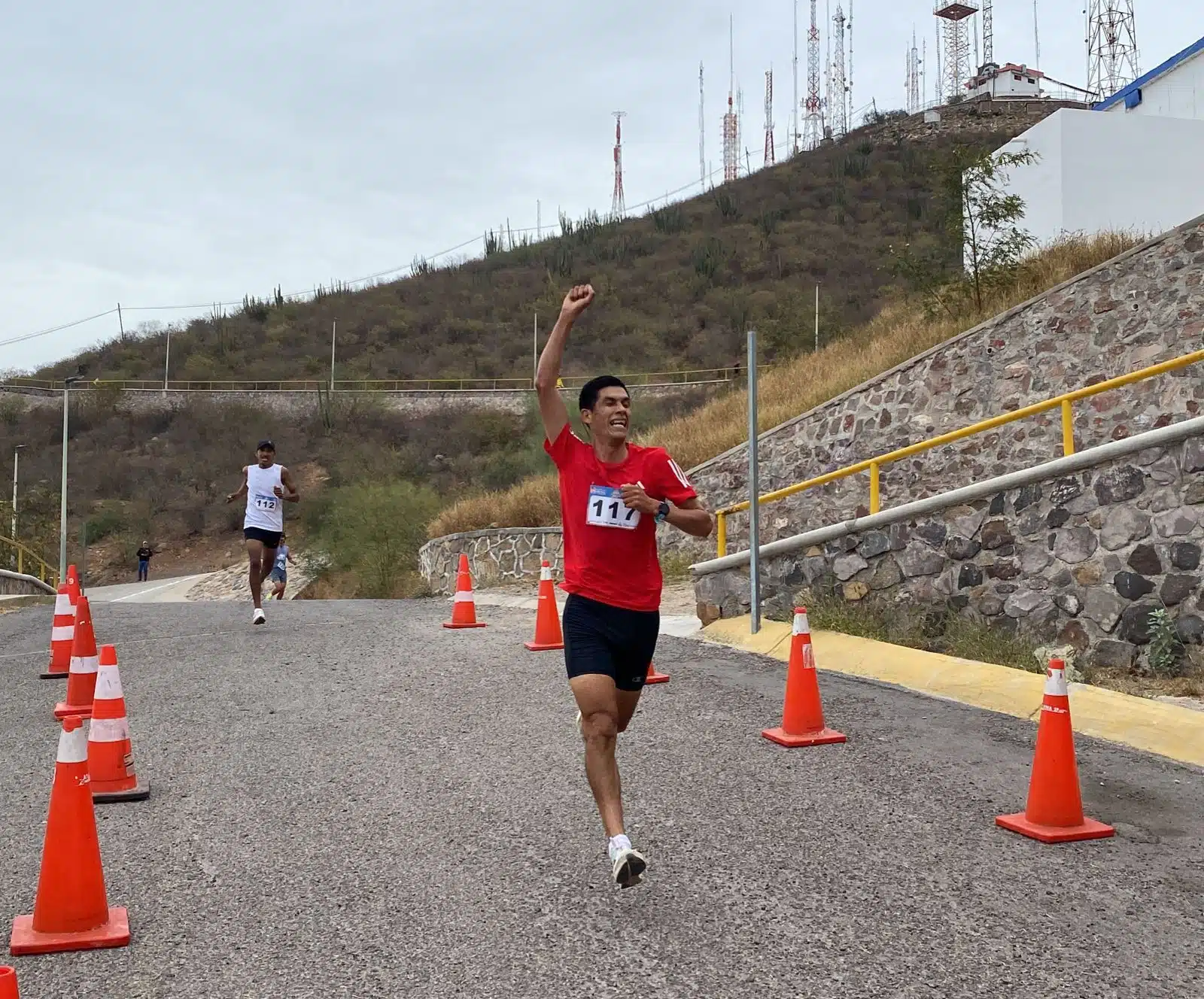 Jesús Eduardo Camacho al llegar a la meta