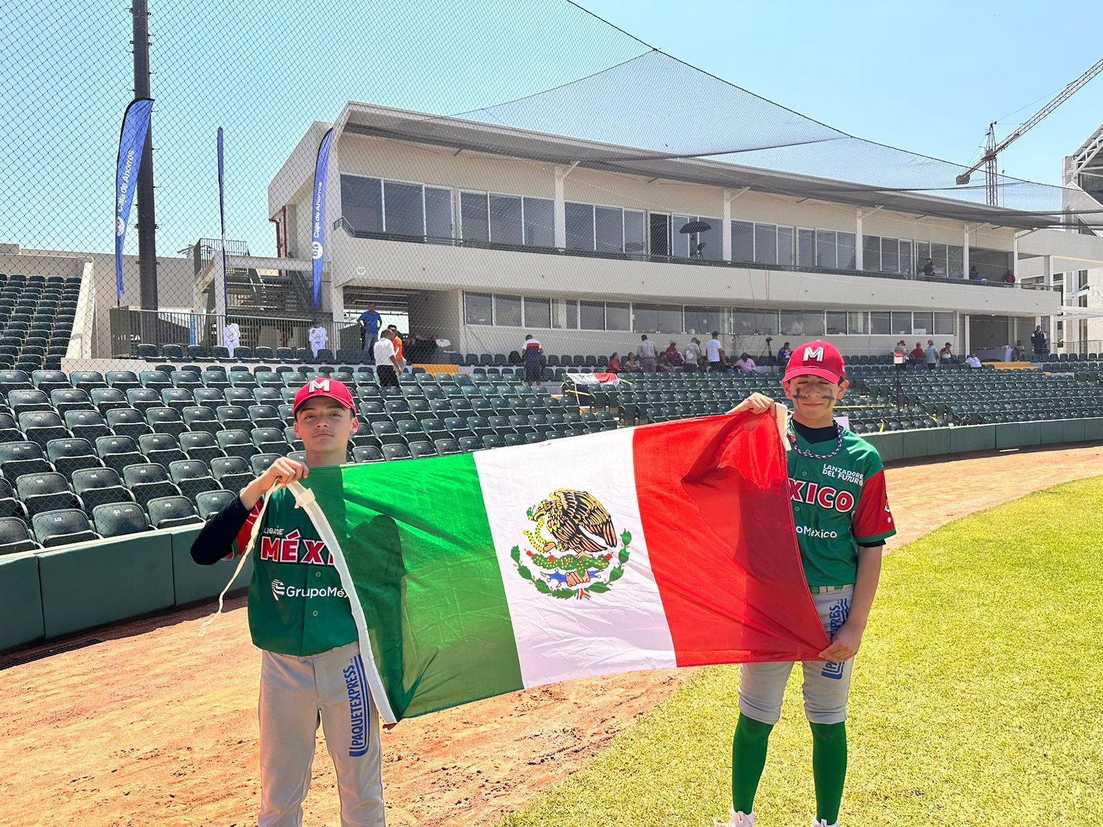 Joaquin Duarte y Alan Domínguez lanzaron un juego sin hit ni carrera combinado en Panamá