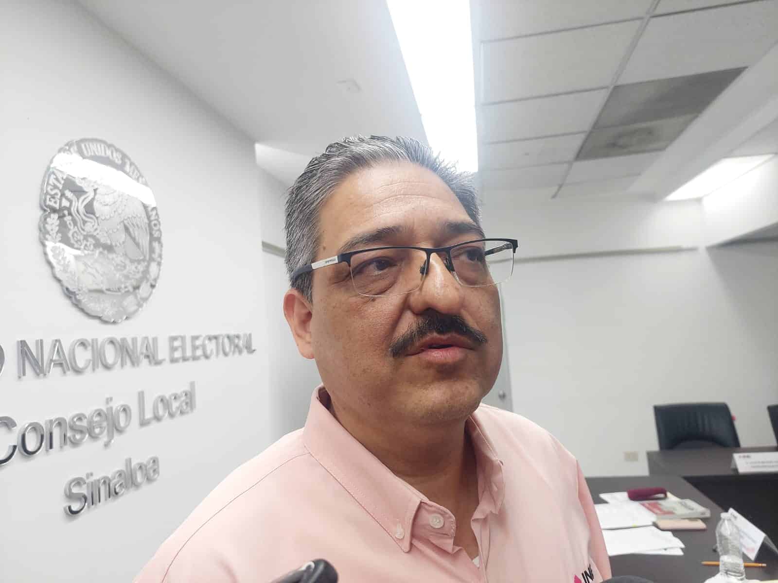 Jorge Luis Ruelas Miranda, vocal ejecutivo del INE en el estado, en entrevista con los medios de comunicación en Culiacán