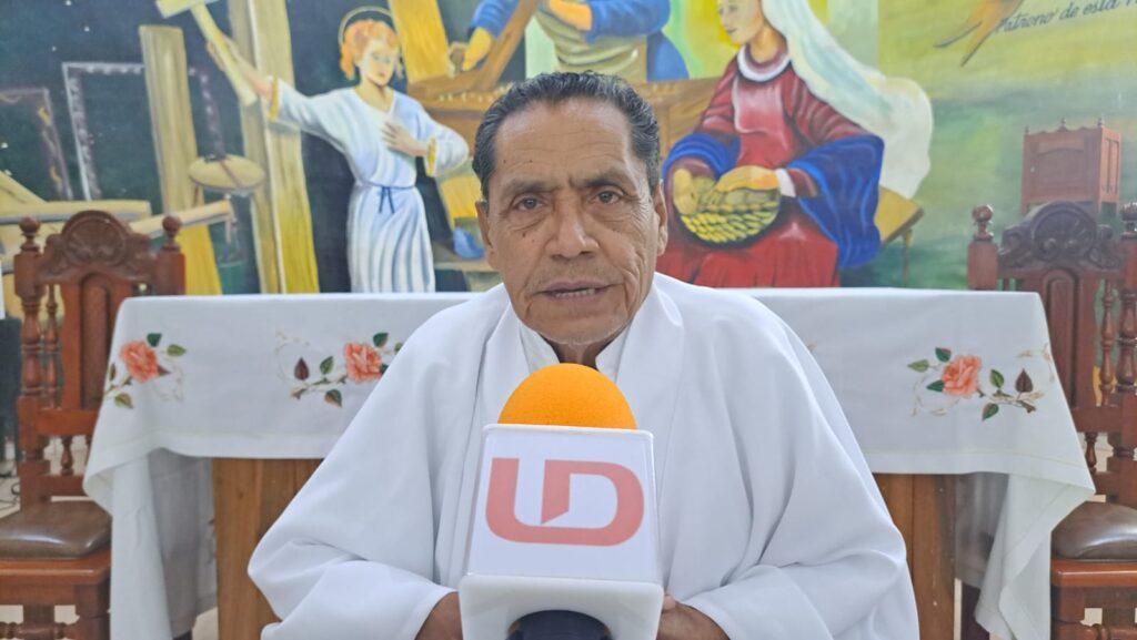 José Pablo Chávez Sánchez, párroco de la iglesia, en entrevista con Línea Directa