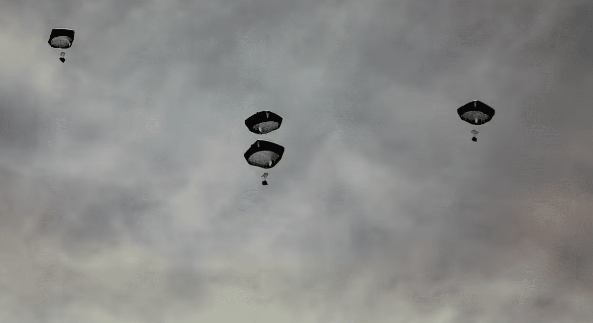 Lanzamientos de ayuda desde el aire en la ciudad de Gaza