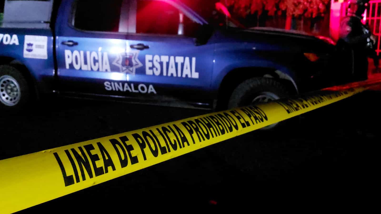 Línea de Policía que delimita la escena del enfrentamiento y prohibe el paso