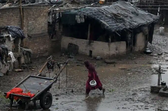Lluvias en Pakistán dejan 30 personas fallecidas