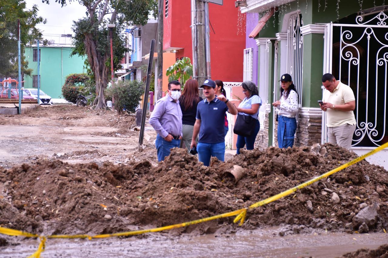 Alcalde de Mazatlán visita el fraccionamiento Pradera Dorada.