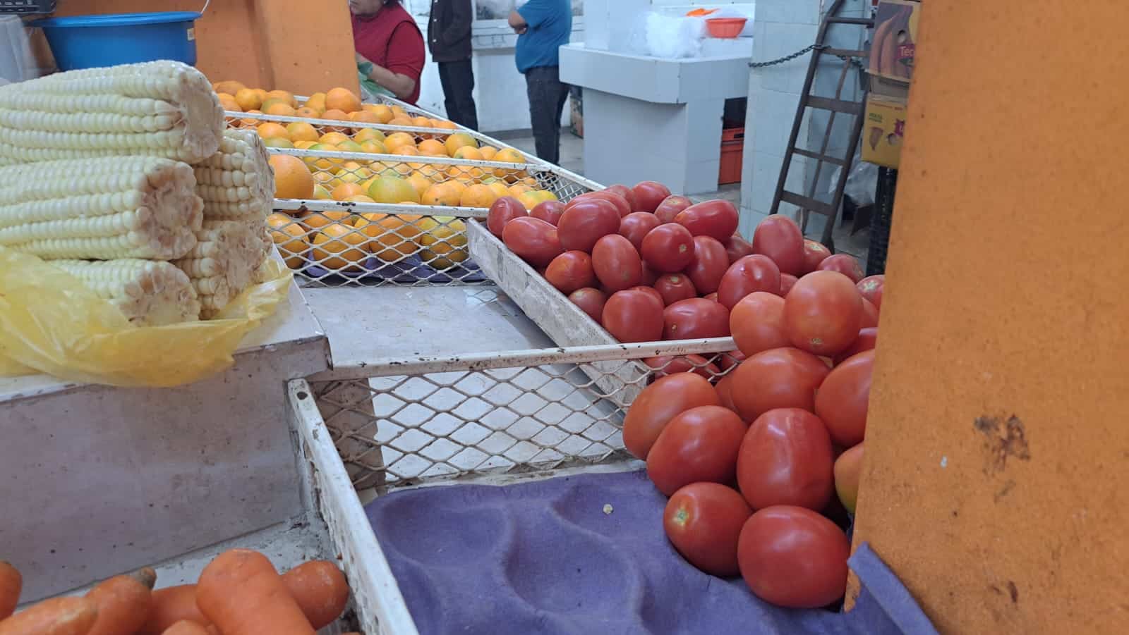 Puesto de comerciante del Mercado Independencia en la ciudad de Los Mochis