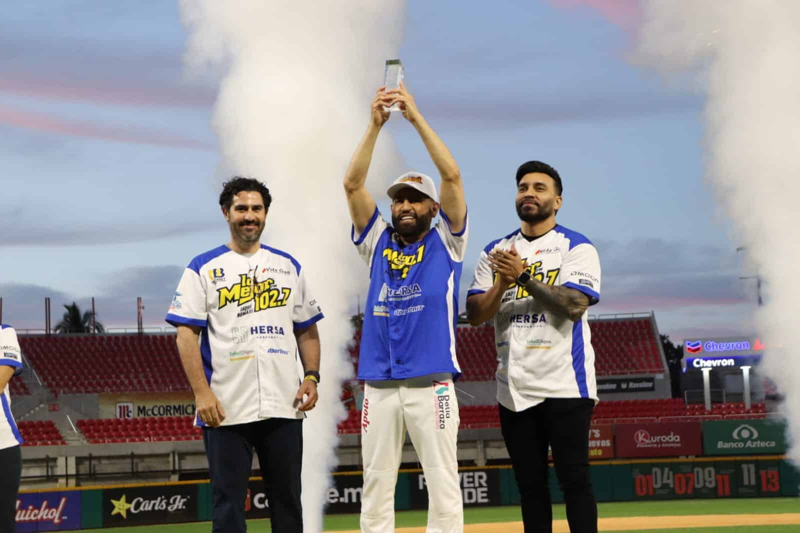 Manuel Ignacio Pérez Gastélum, Pancho Barraza y durante inauguración del Juego de las Estrellas 2024 en Mazatlán