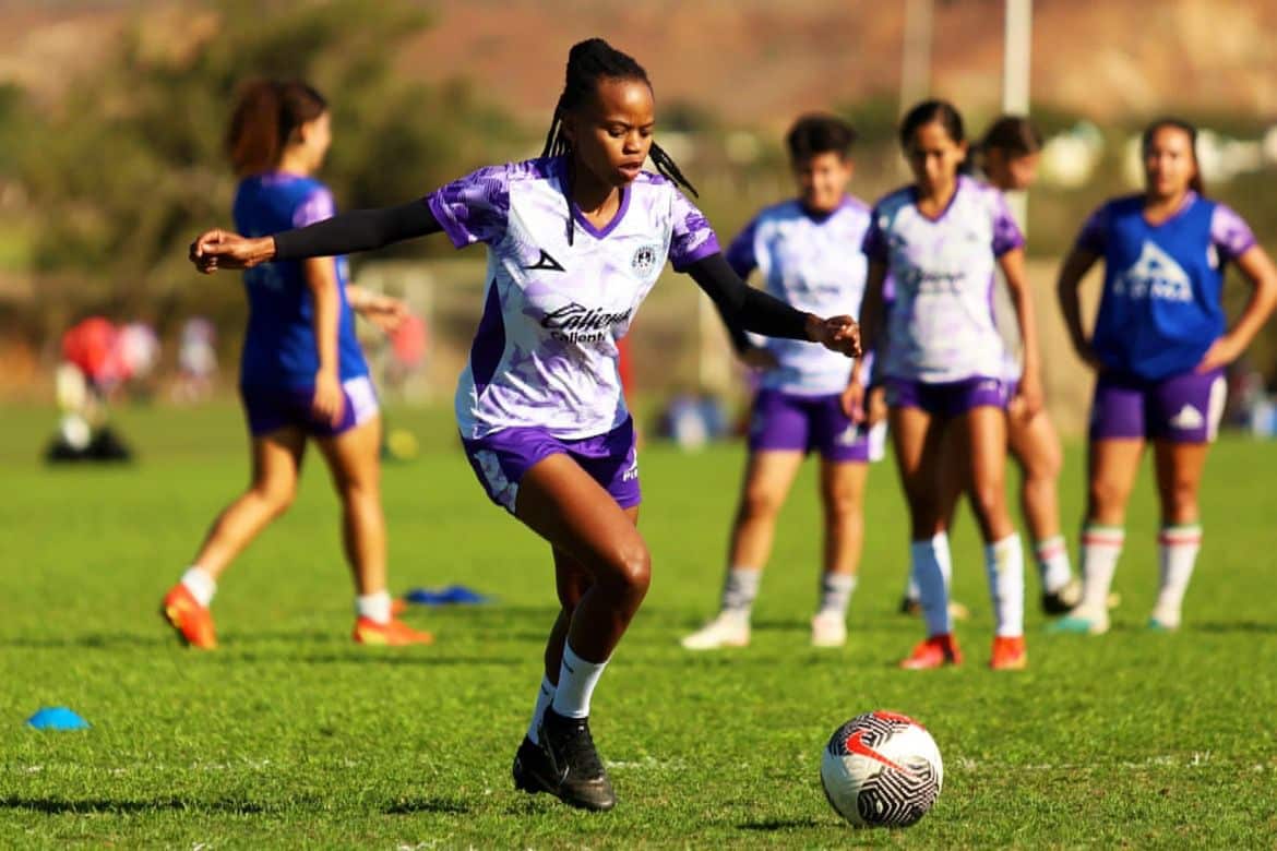 Jugadora de Mazatlán Femenil