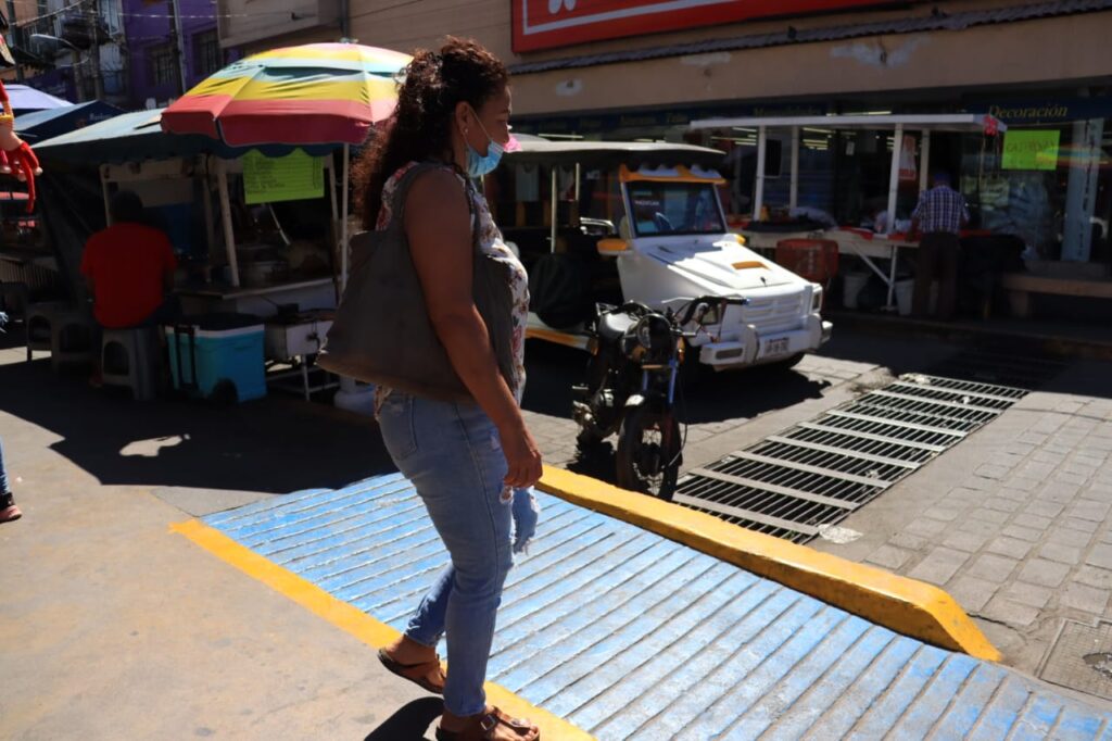 Rampas en el Mercado Pino Suárez de Mazatlán